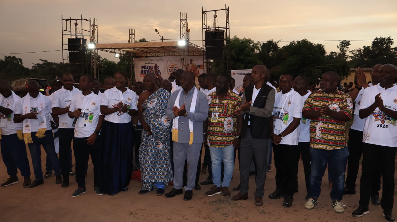 Kacou Broukro – 1ère édition de Pâques Akwaba : La première pierre de la cité des enseignants posée.
